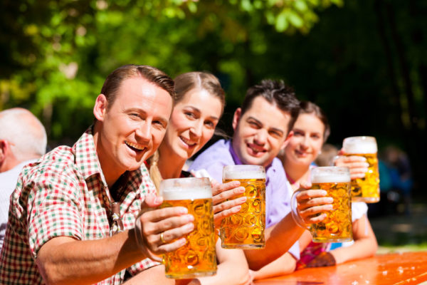 Unser Biergarten lädt zum feiern ein